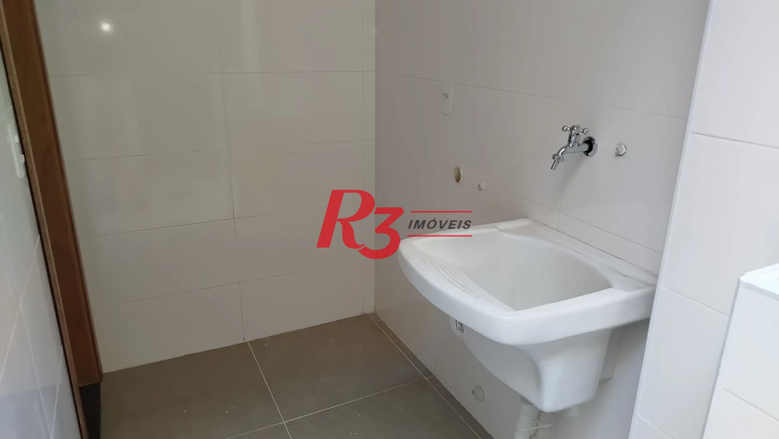 Casa com 3 dormitórios à venda, 200 m² por R$ 1.050.000,00 - Embaré - Santos/SP