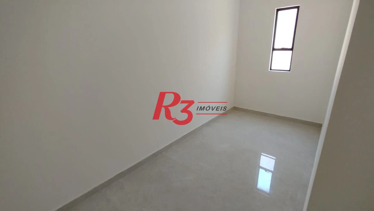 CASA SOBRESPOSTA ALTA - 4 DORMITÓRIO E 2 SUÍTES CHURRASQUEIRA E PISCINA