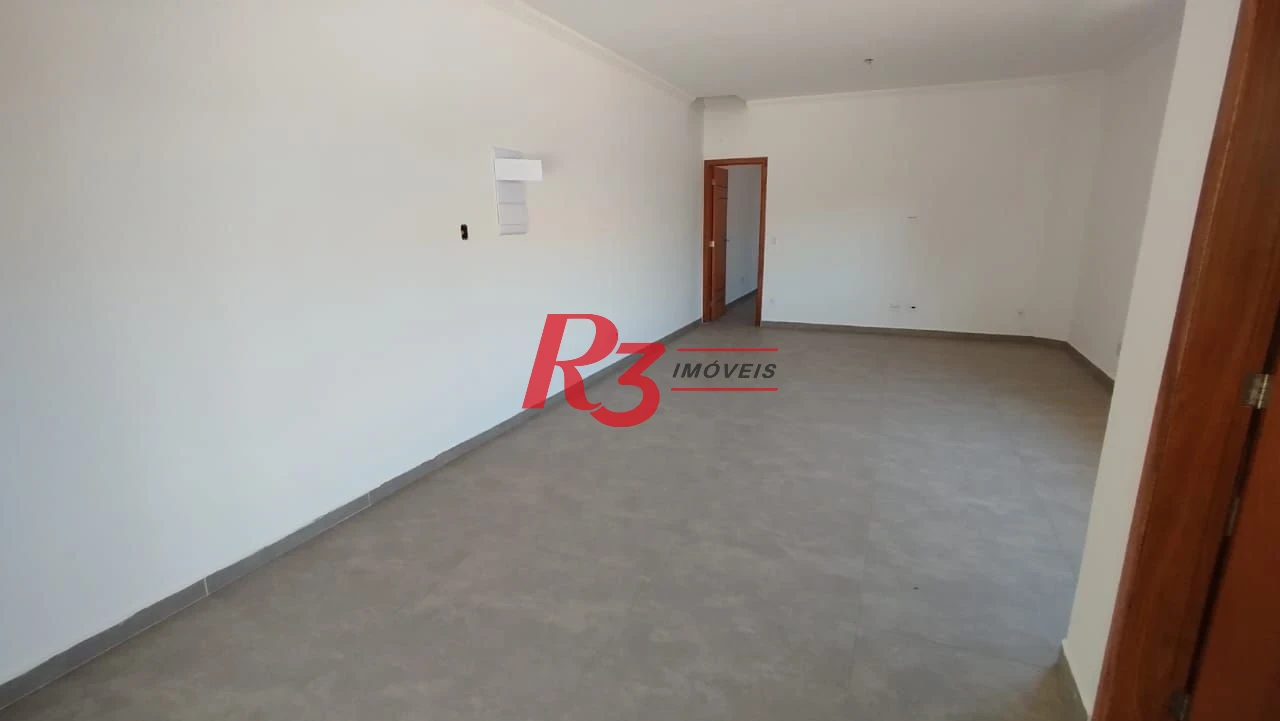 CASA SOBRESPOSTA ALTA - 4 DORMITÓRIO E 2 SUÍTES CHURRASQUEIRA E PISCINA