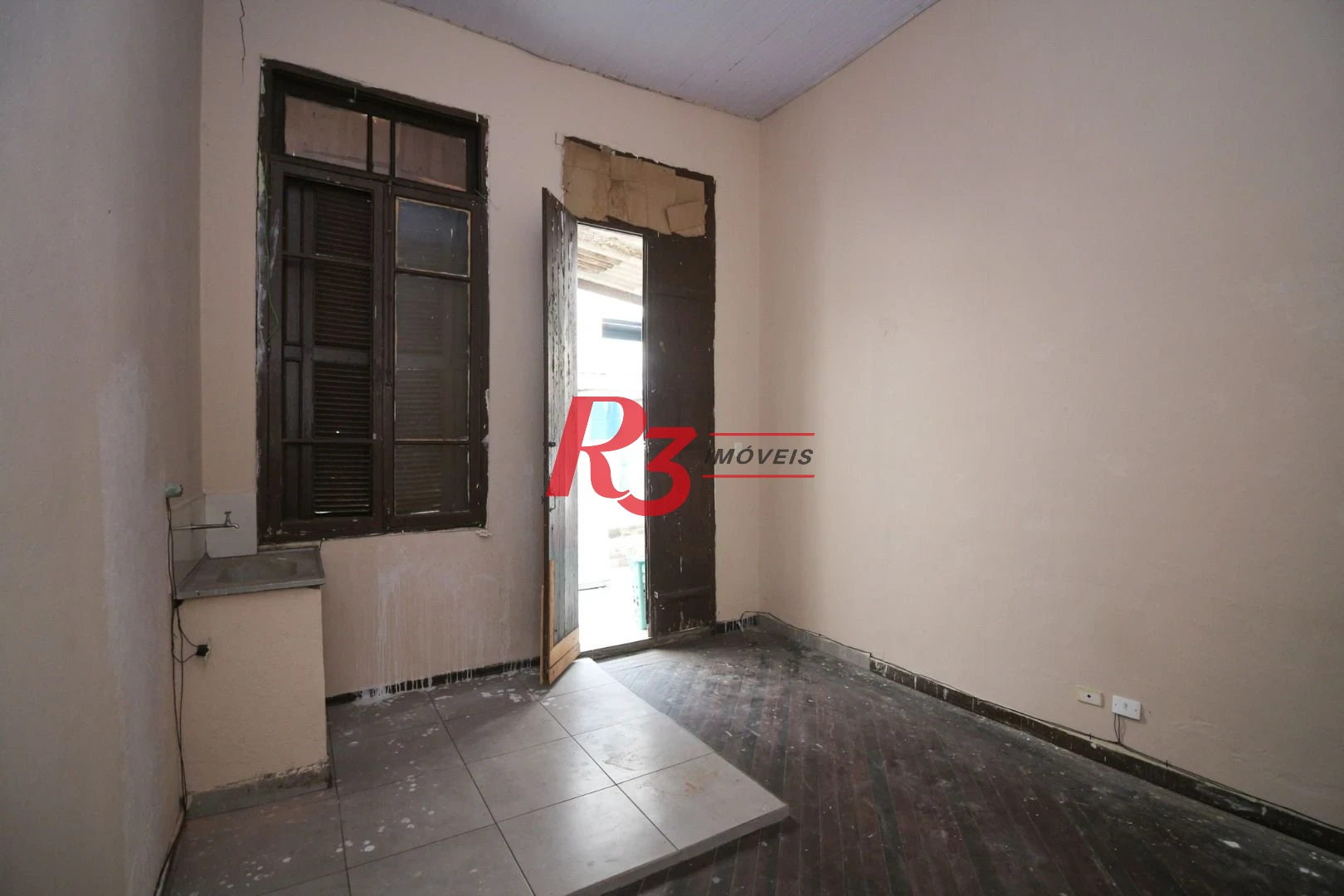 Galpão, 390 m² - venda por R$ 690.000,00 ou aluguel por R$ 4.257,00/mês - Vila Nova - Santos/SP