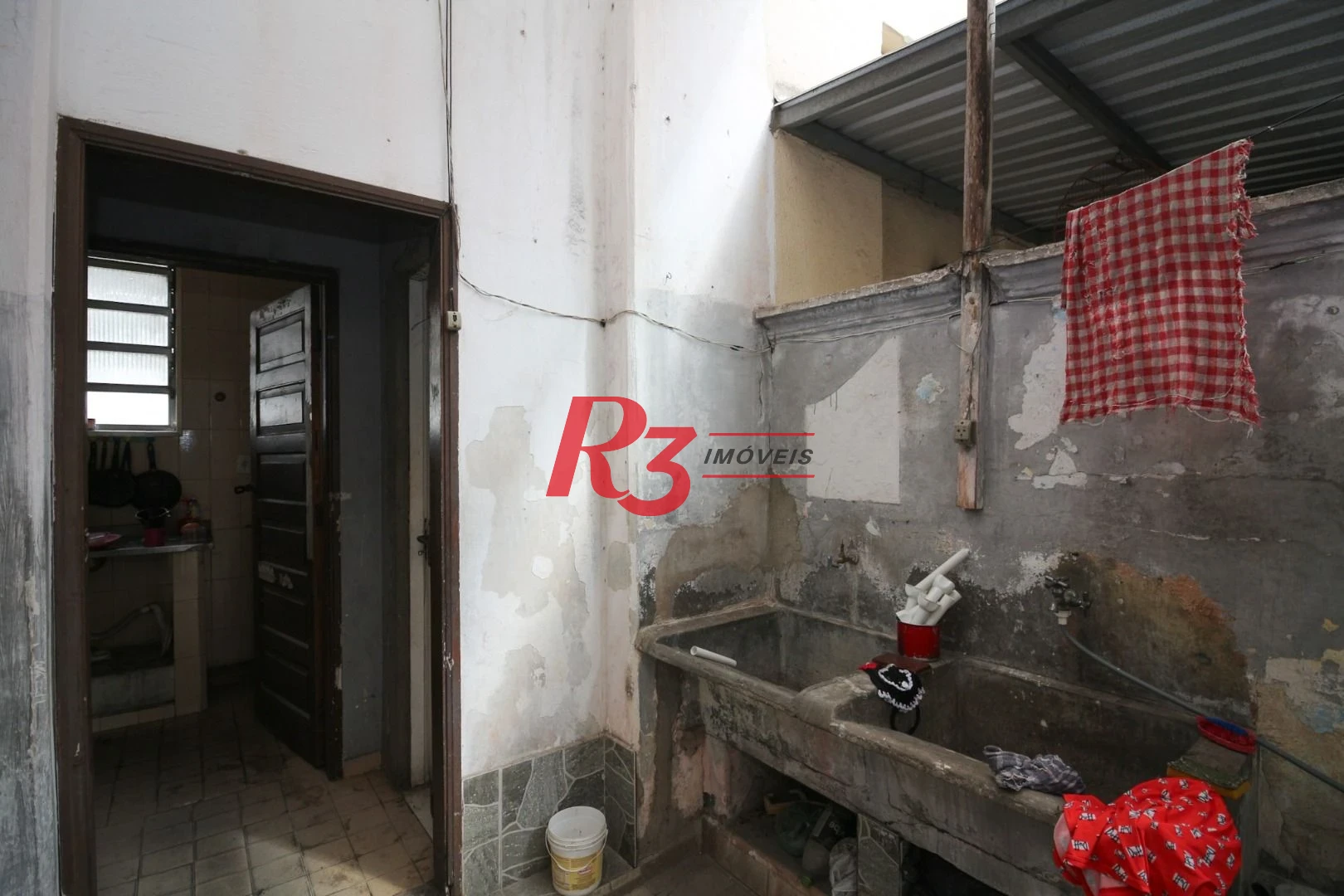 Galpão, 390 m² - venda por R$ 690.000,00 ou aluguel por R$ 4.257,00/mês - Vila Nova - Santos/SP