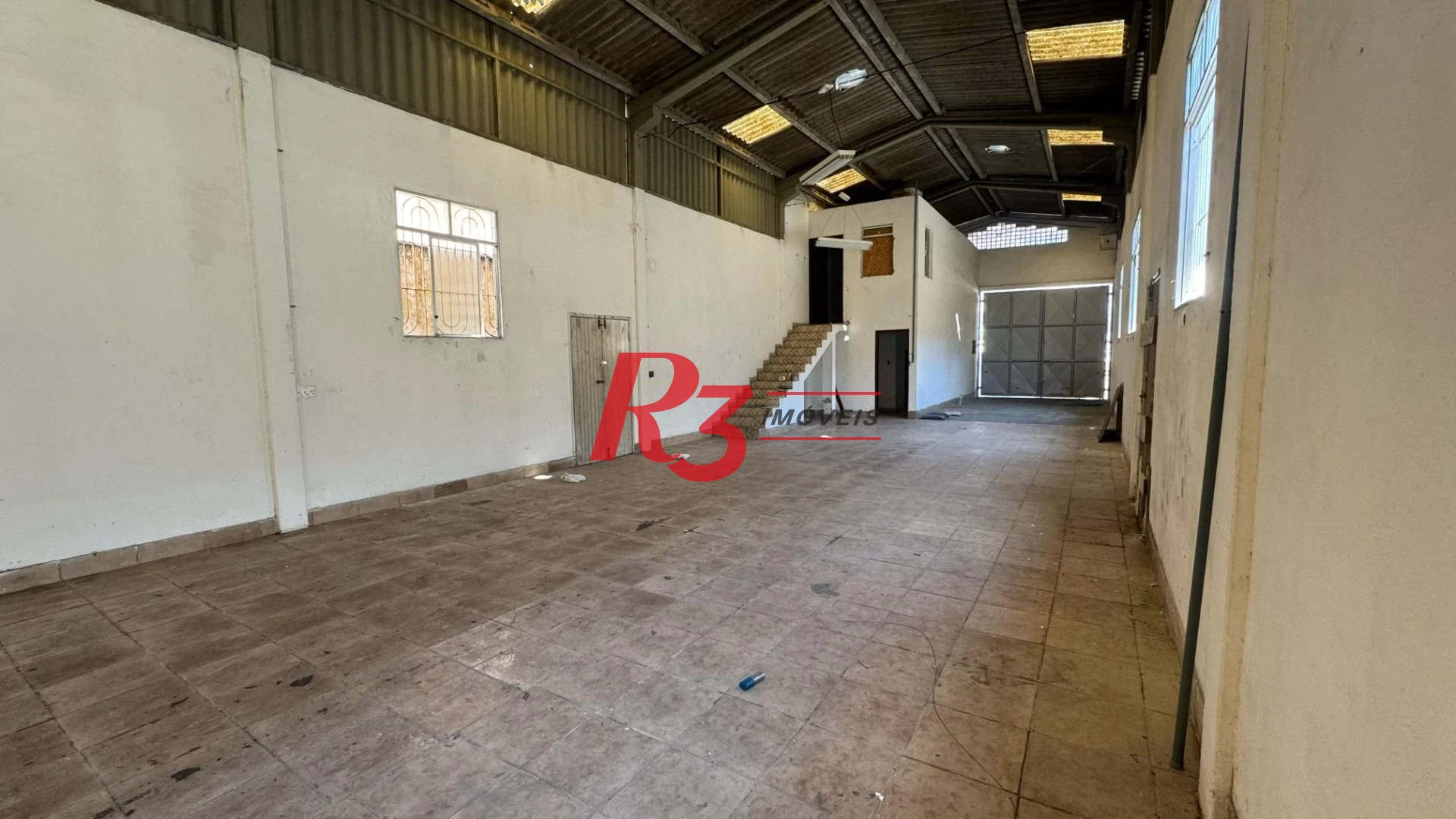 Galpão para alugar, 347 m² por R$ 11.750,00/mês - Parque Bitaru - São Vicente/SP