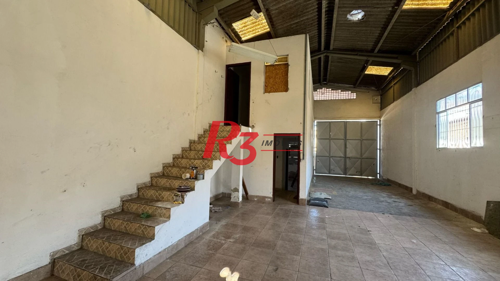 Galpão para alugar, 347 m² por R$ 11.750,00/mês - Parque Bitaru - São Vicente/SP