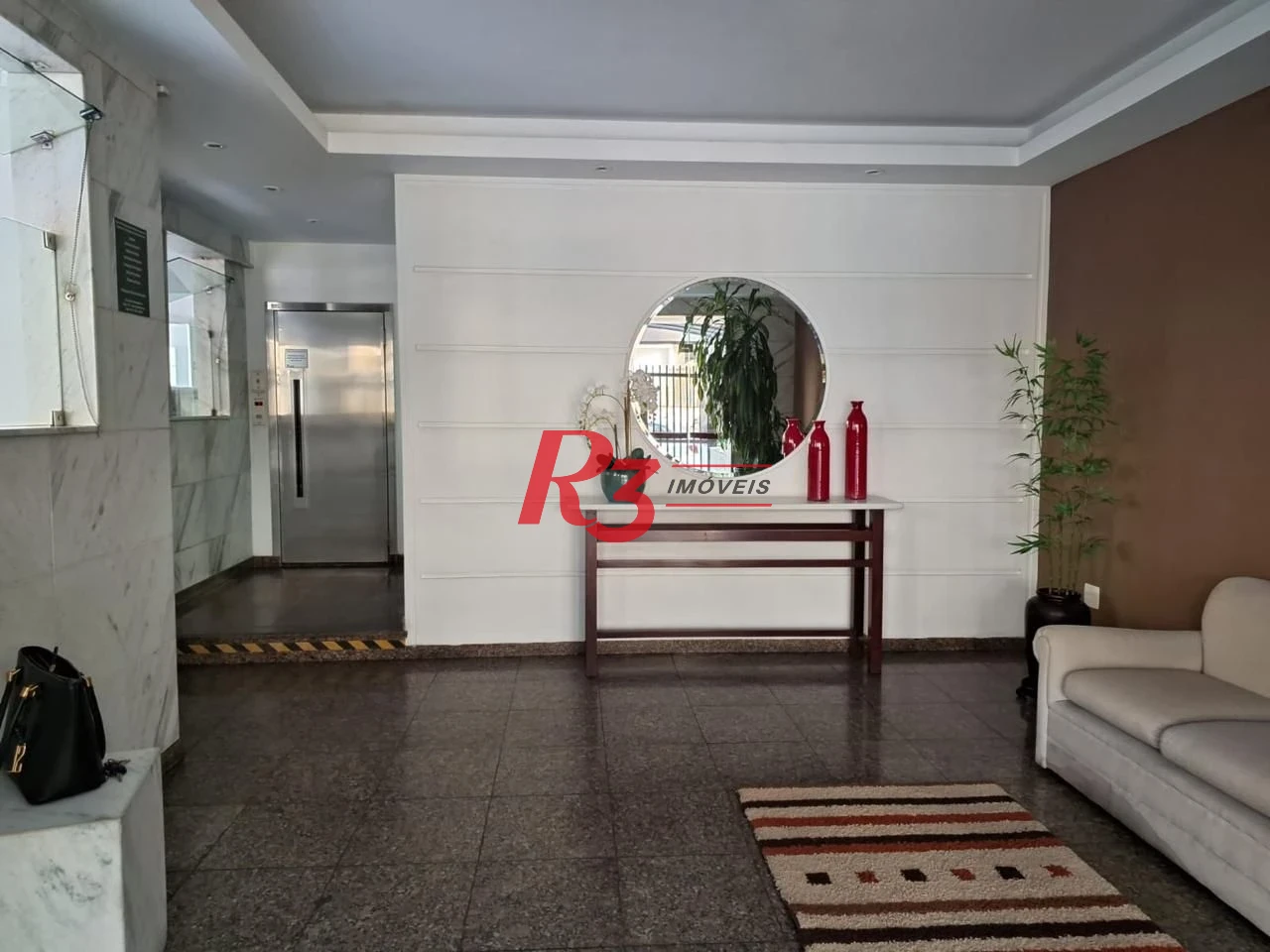 Apartamento a venda, com 2 quartos, 1 vaga, Ponta da Praia