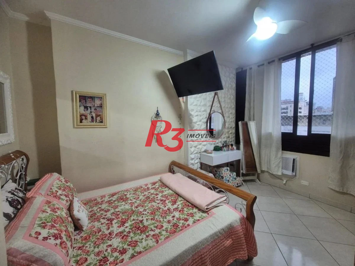 Apartamento no Gonzaga - 4 quartos - Quadra da praia