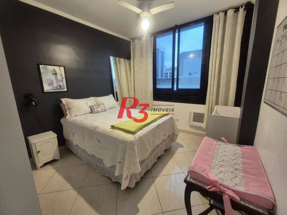 Apartamento no Gonzaga - 4 quartos - Quadra da praia