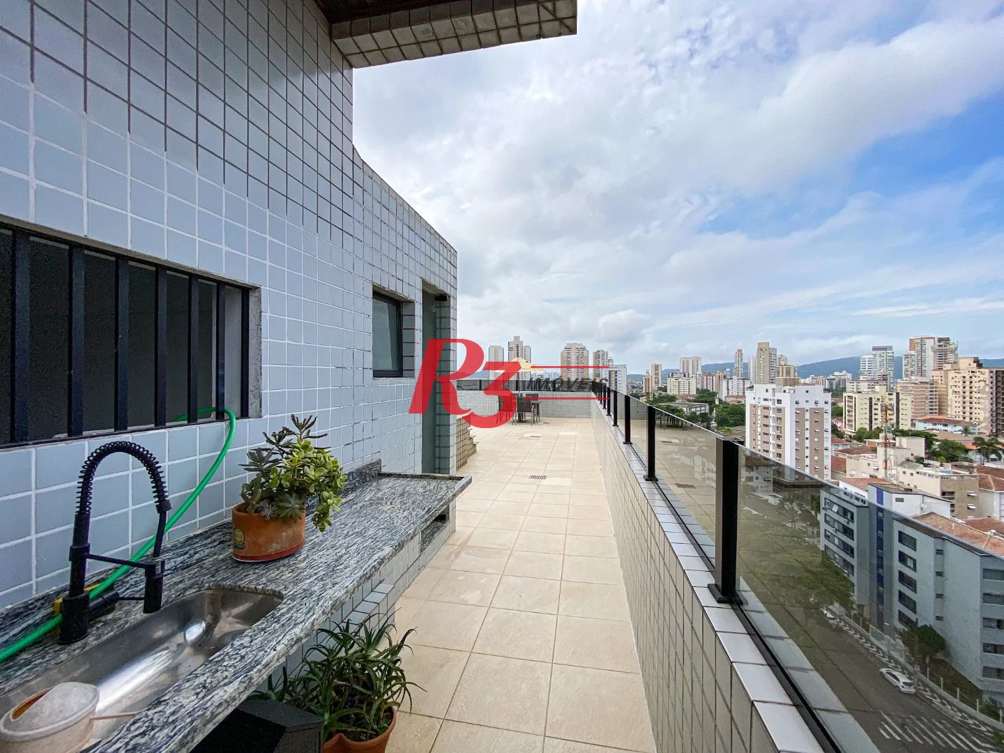 Cobertura Triplex com 3 dormitórios à venda, 300 m² por R$ 1.750.000 - Aparecida - Santos/SP