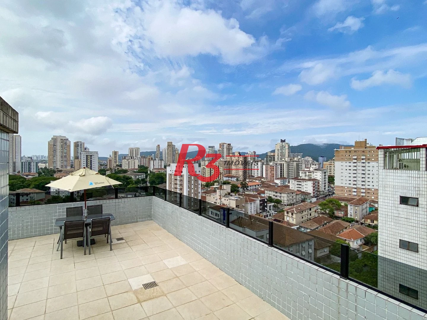 Cobertura Triplex com 3 dormitórios à venda, 300 m² por R$ 1.750.000 - Aparecida - Santos/SP