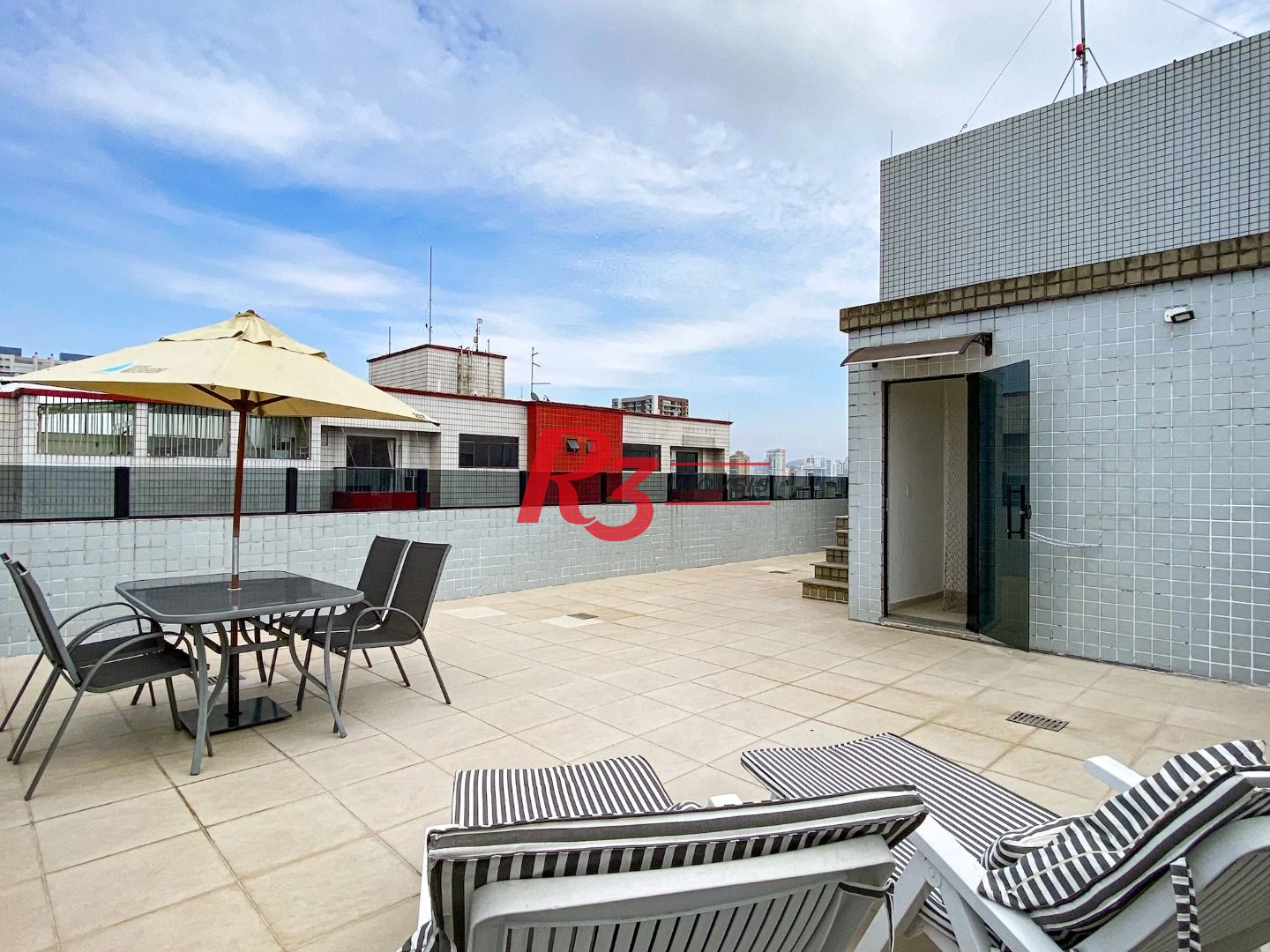 Cobertura Triplex com 3 dormitórios à venda, 300 m² por R$ 1.750.000 - Aparecida - Santos/SP