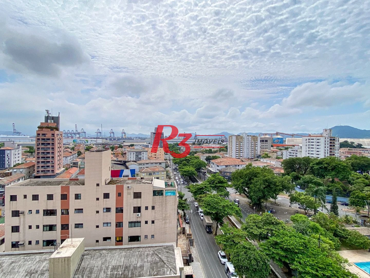 Cobertura Triplex com 3 dormitórios à venda, 300 m² por R$ 1.750.000 - Aparecida - Santos/SP