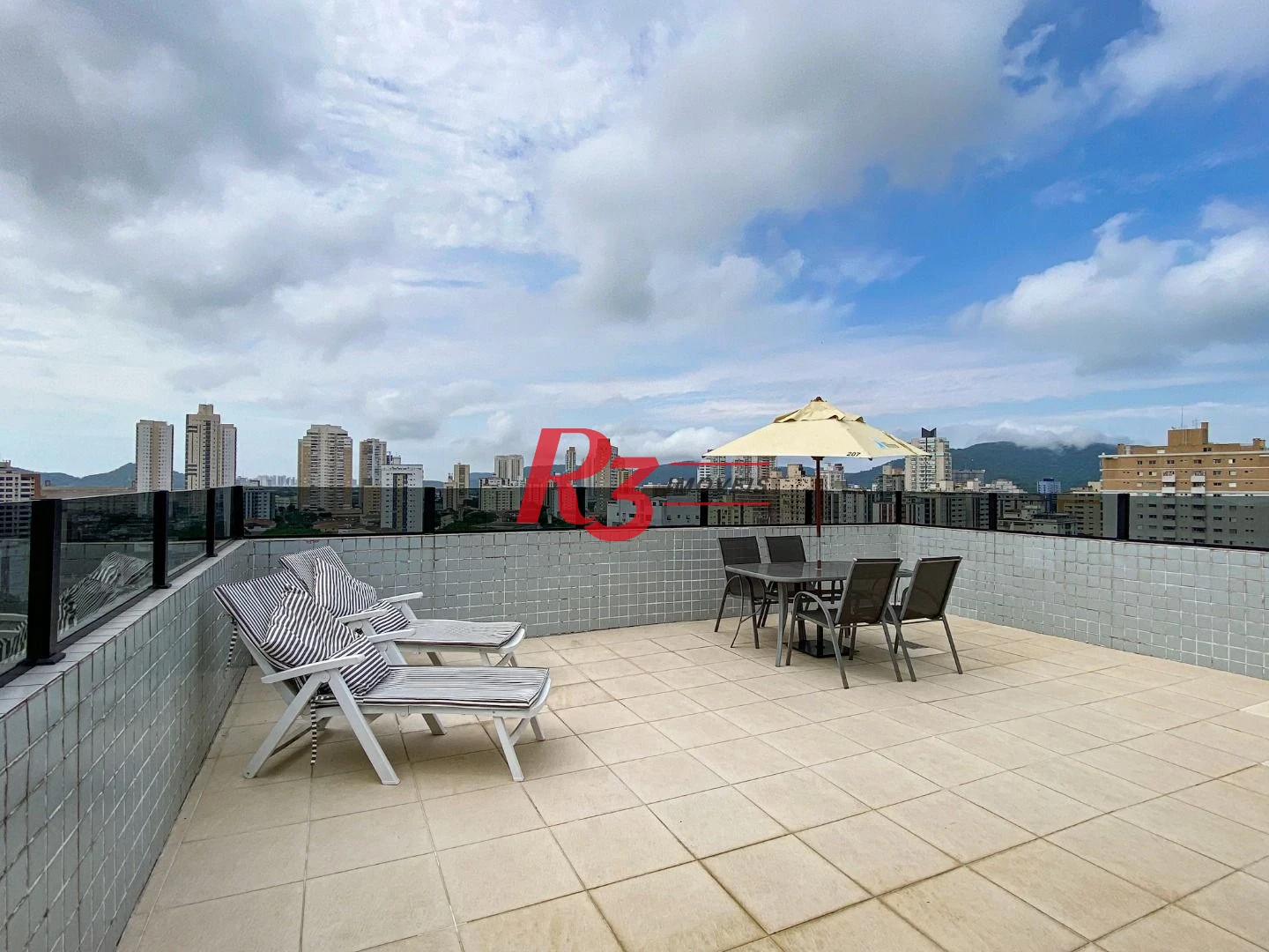 Cobertura Triplex com 3 dormitórios à venda, 300 m² por R$ 1.750.000 - Aparecida - Santos/SP