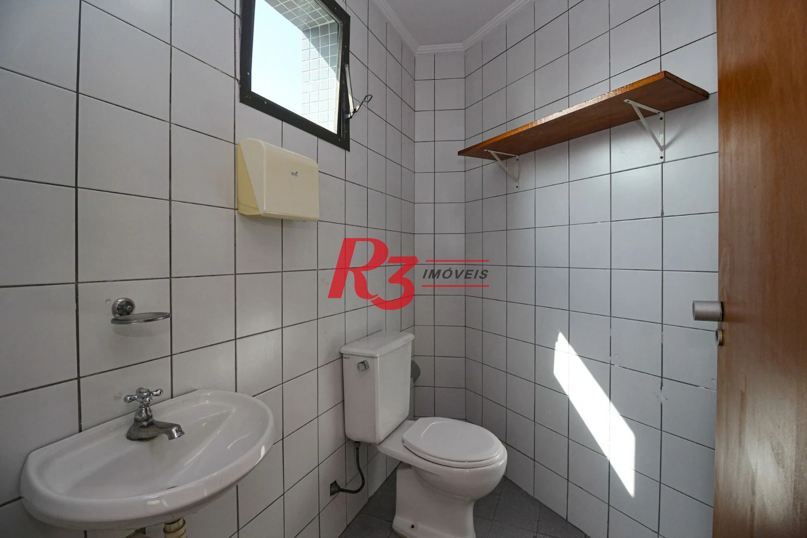Conjunto para alugar, 70 m² por R$ 3.850,02/mês - Gonzaga - Santos/SP