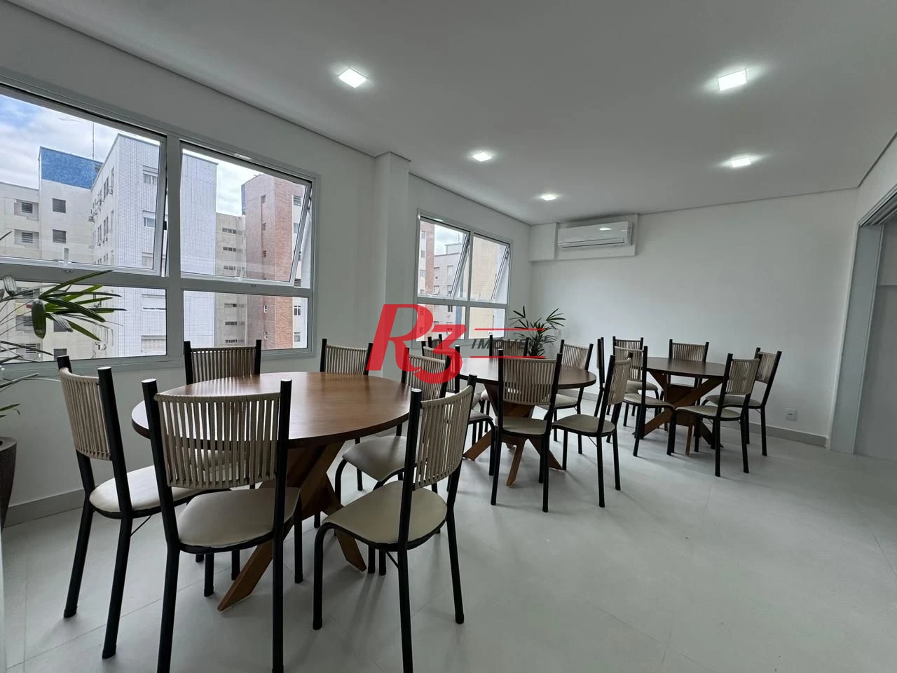 Apartamento com 2 dormitórios à venda, 85 m² por R$ 1.800.000,00 - Embaré - Santos/SP