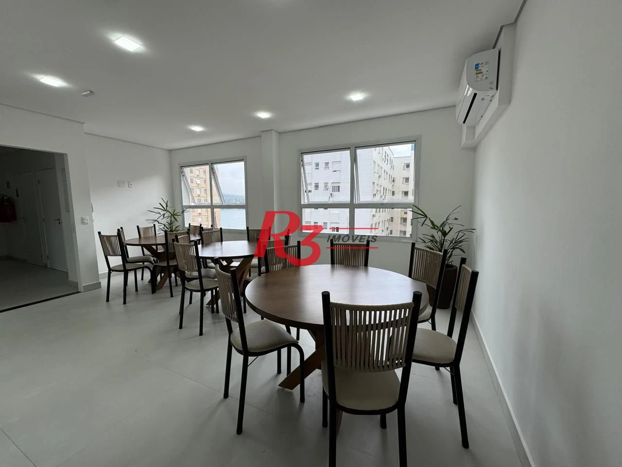 Apartamento com 2 dormitórios à venda, 85 m² por R$ 1.800.000,00 - Embaré - Santos/SP