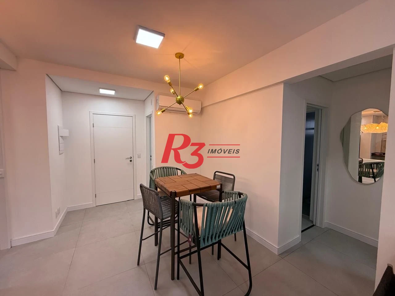 Apartamento com 2 dormitórios à venda, 85 m² por R$ 1.800.000,00 - Embaré - Santos/SP
