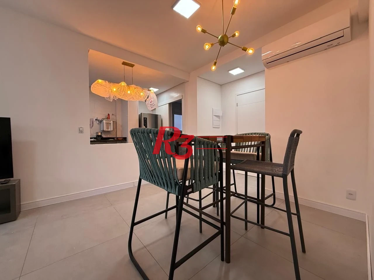 Apartamento com 2 dormitórios à venda, 85 m² por R$ 1.800.000,00 - Embaré - Santos/SP
