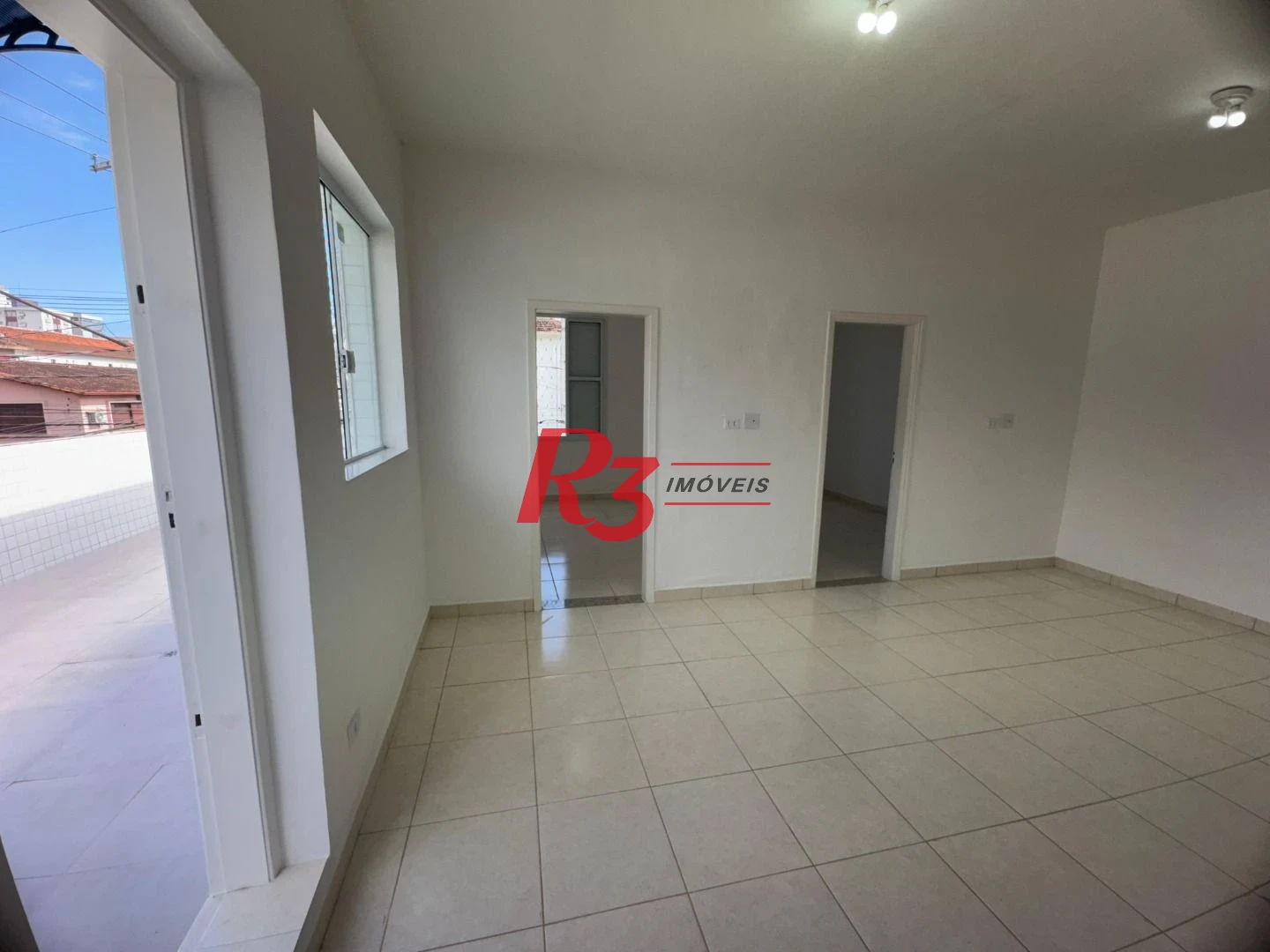 Sobreposta alta 3 dormitórios para locação  R$ 3.500,00 no Campo Grande em Santos