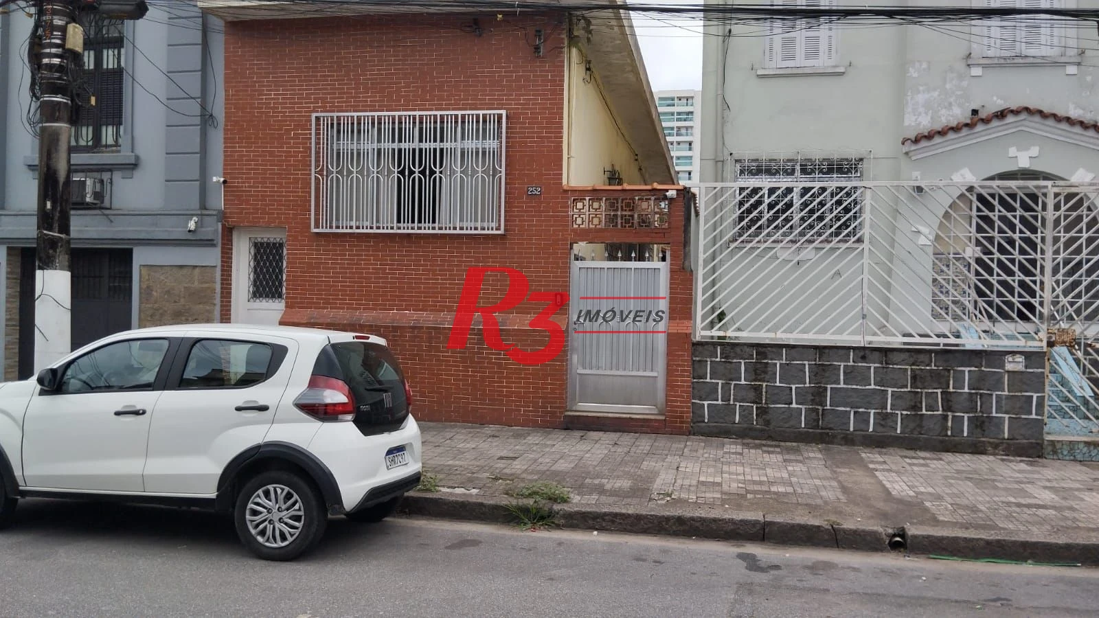 Excelente casa com 300m2 de área
