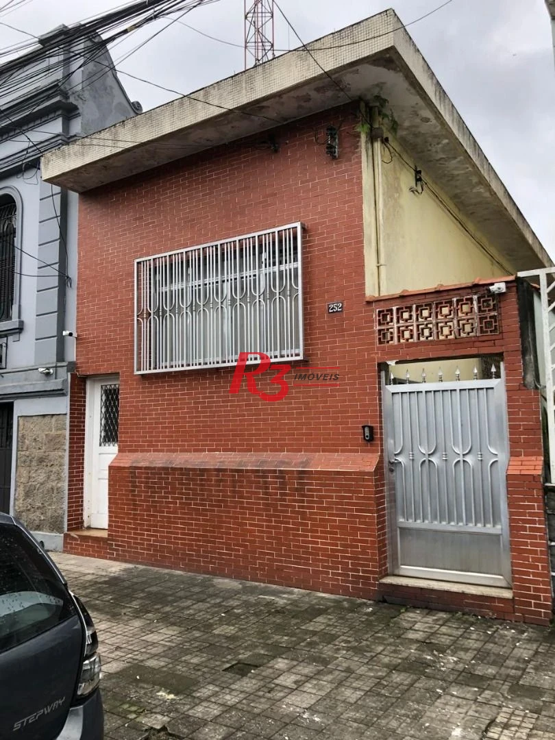Excelente casa com 300m2 de área