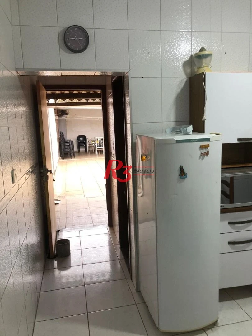Excelente casa com 300m2 de área