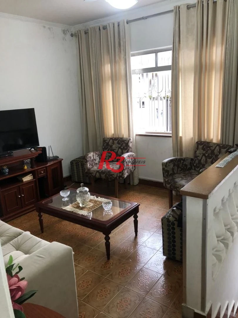 Excelente casa com 300m2 de área