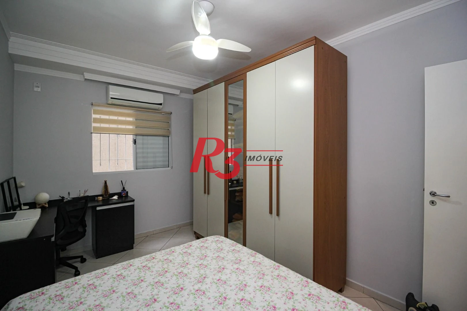 Casa com 3 dormitórios c 3 suites, Piscina  à venda, 141 m² por R$ 1.340.000 - Marapé - Santos/SP
