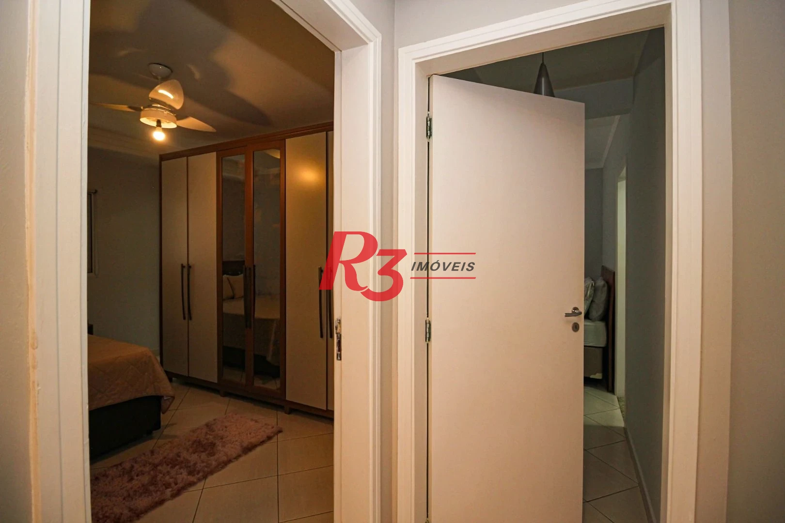 Casa com 3 dormitórios c 3 suites, Piscina  à venda, 141 m² por R$ 1.340.000 - Marapé - Santos/SP