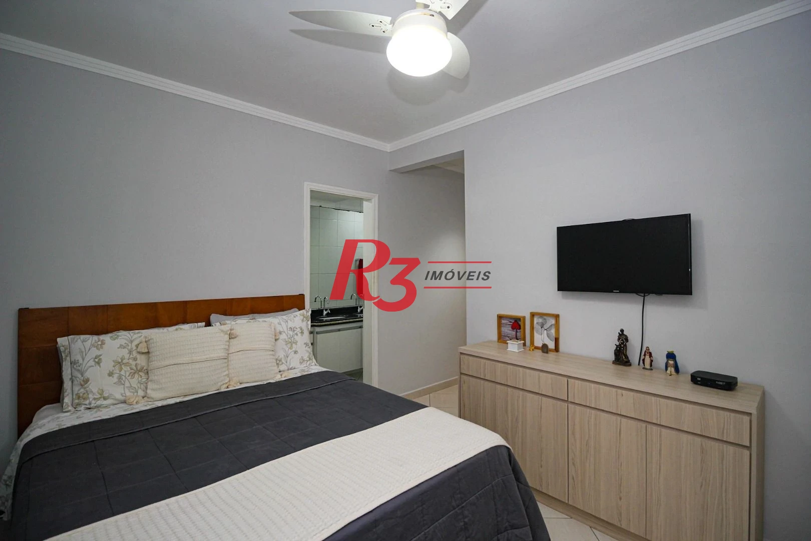 Casa com 3 dormitórios c 3 suites, Piscina  à venda, 141 m² por R$ 1.340.000 - Marapé - Santos/SP