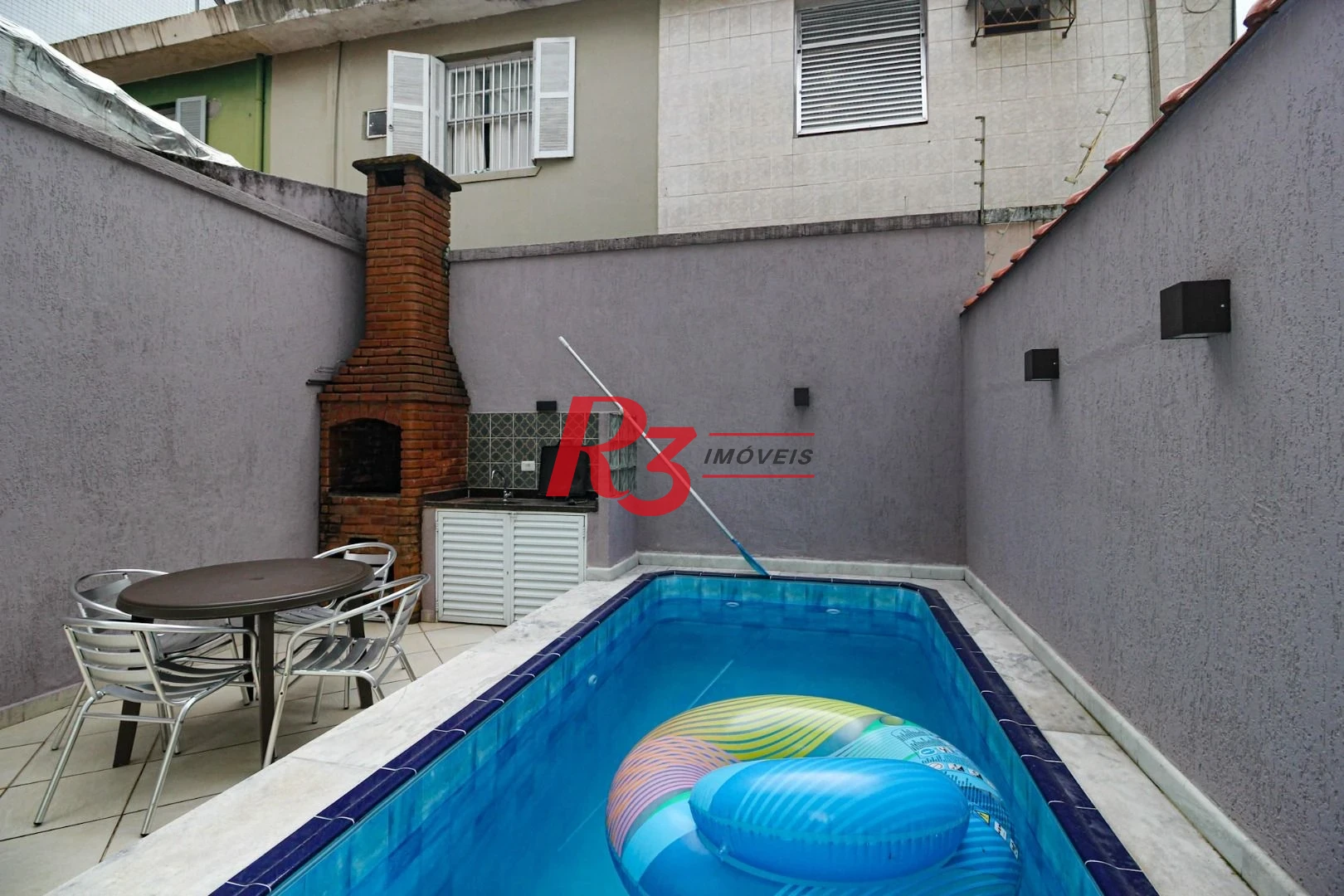 Casa com 3 dormitórios c 3 suites, Piscina  à venda, 141 m² por R$ 1.340.000 - Marapé - Santos/SP
