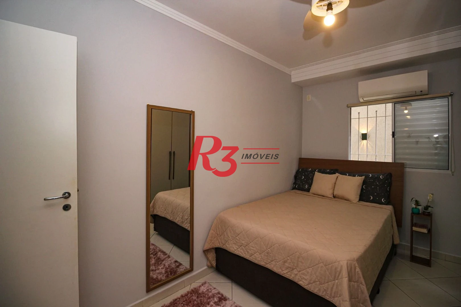 Casa com 3 dormitórios c 3 suites, Piscina  à venda, 141 m² por R$ 1.340.000 - Marapé - Santos/SP