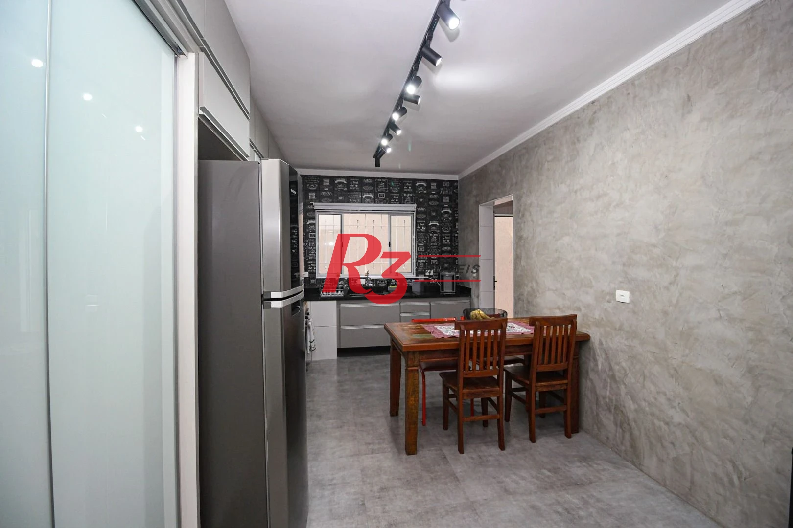 Casa com 3 dormitórios c 3 suites, Piscina  à venda, 141 m² por R$ 1.340.000 - Marapé - Santos/SP