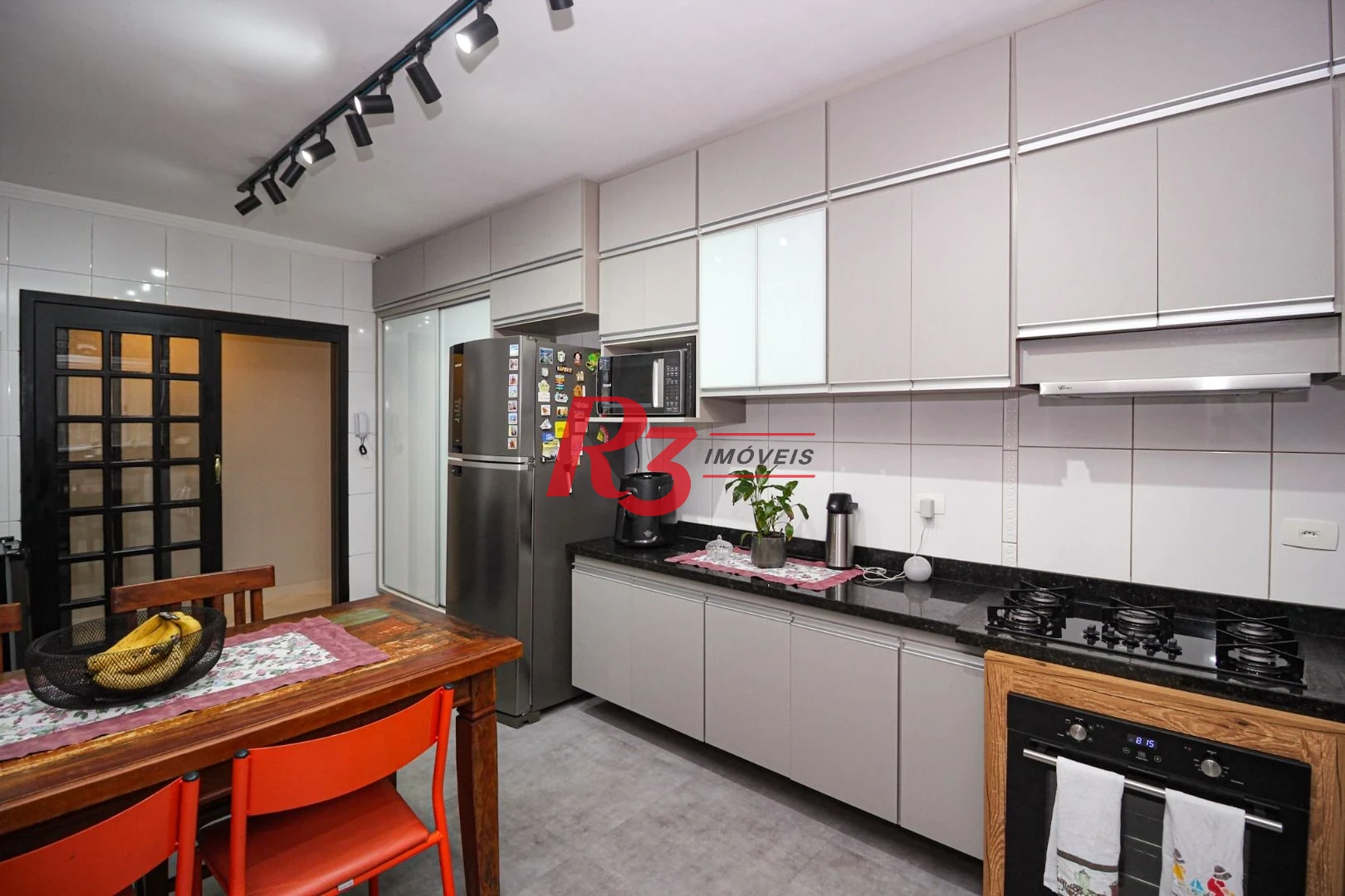 Casa com 3 dormitórios c 3 suites, Piscina  à venda, 141 m² por R$ 1.340.000 - Marapé - Santos/SP