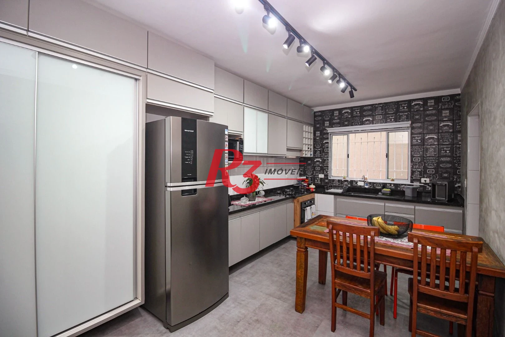 Casa com 3 dormitórios c 3 suites, Piscina  à venda, 141 m² por R$ 1.340.000 - Marapé - Santos/SP