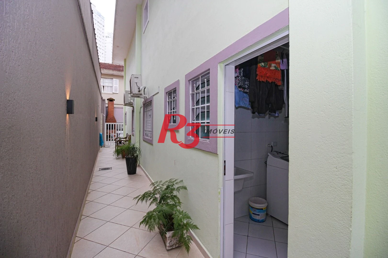 Casa com 3 dormitórios c 3 suites, Piscina  à venda, 141 m² por R$ 1.340.000 - Marapé - Santos/SP