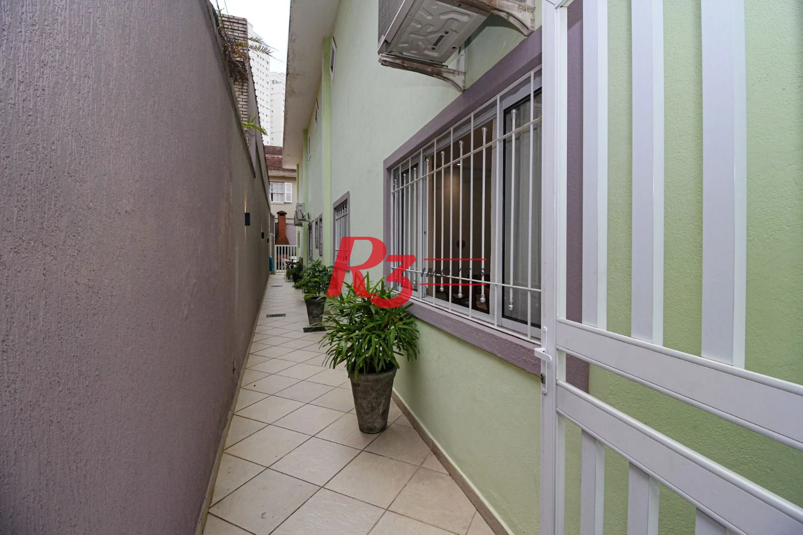 Casa com 3 dormitórios c 3 suites, Piscina  à venda, 141 m² por R$ 1.340.000 - Marapé - Santos/SP