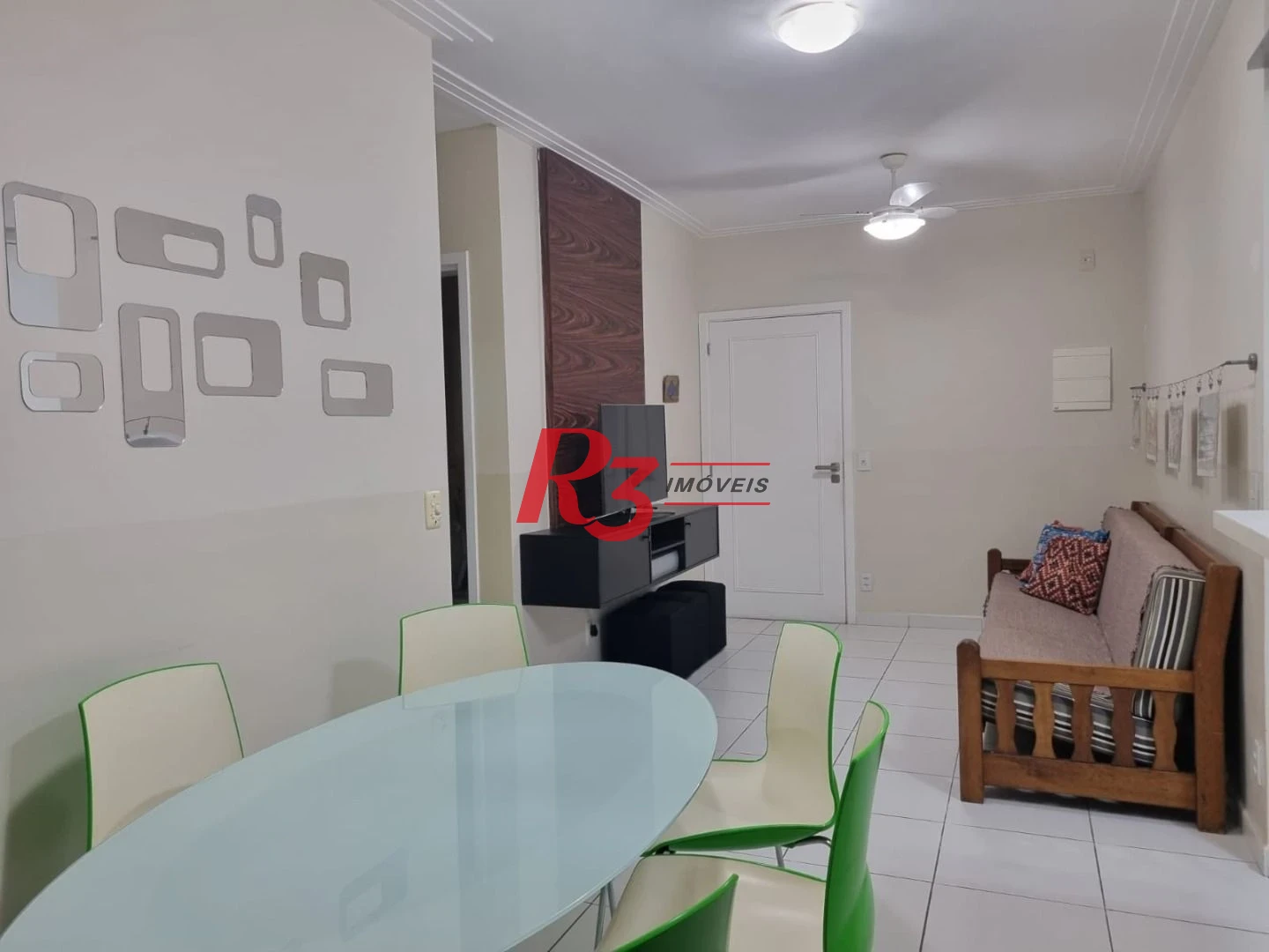 Apartamento com 2 dormitórios para alugar, 64 m² por R$ 4.980,00/mês - Marapé - Santos/SP