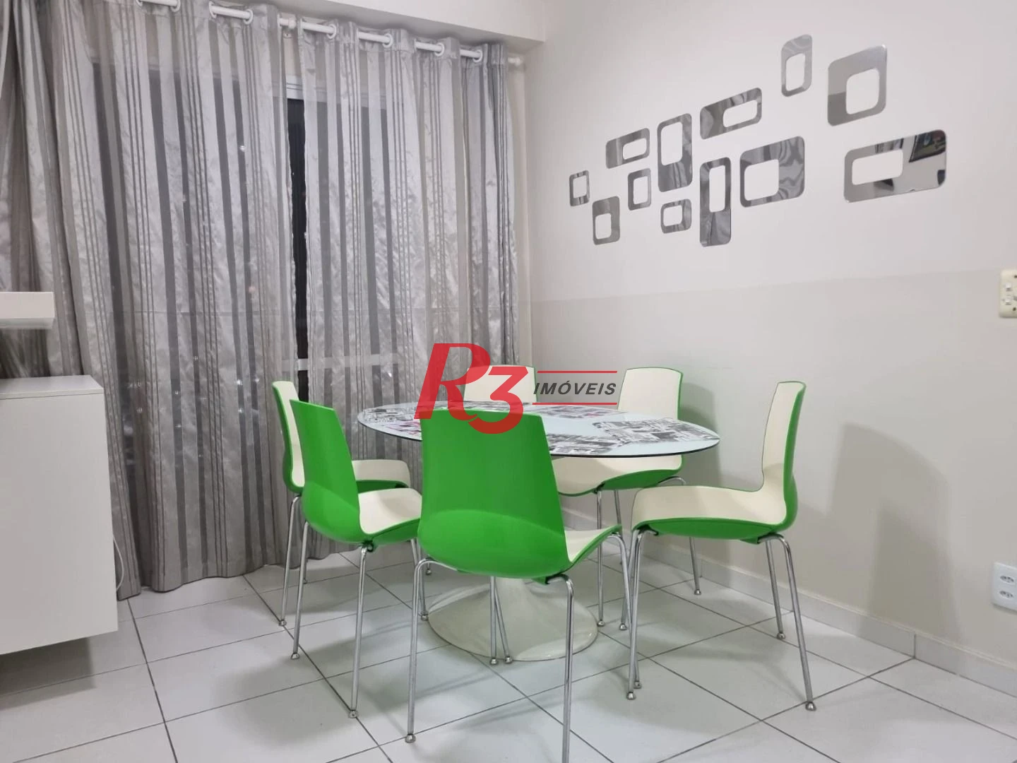 Apartamento com 2 dormitórios para alugar, 64 m² por R$ 4.980,00/mês - Marapé - Santos/SP