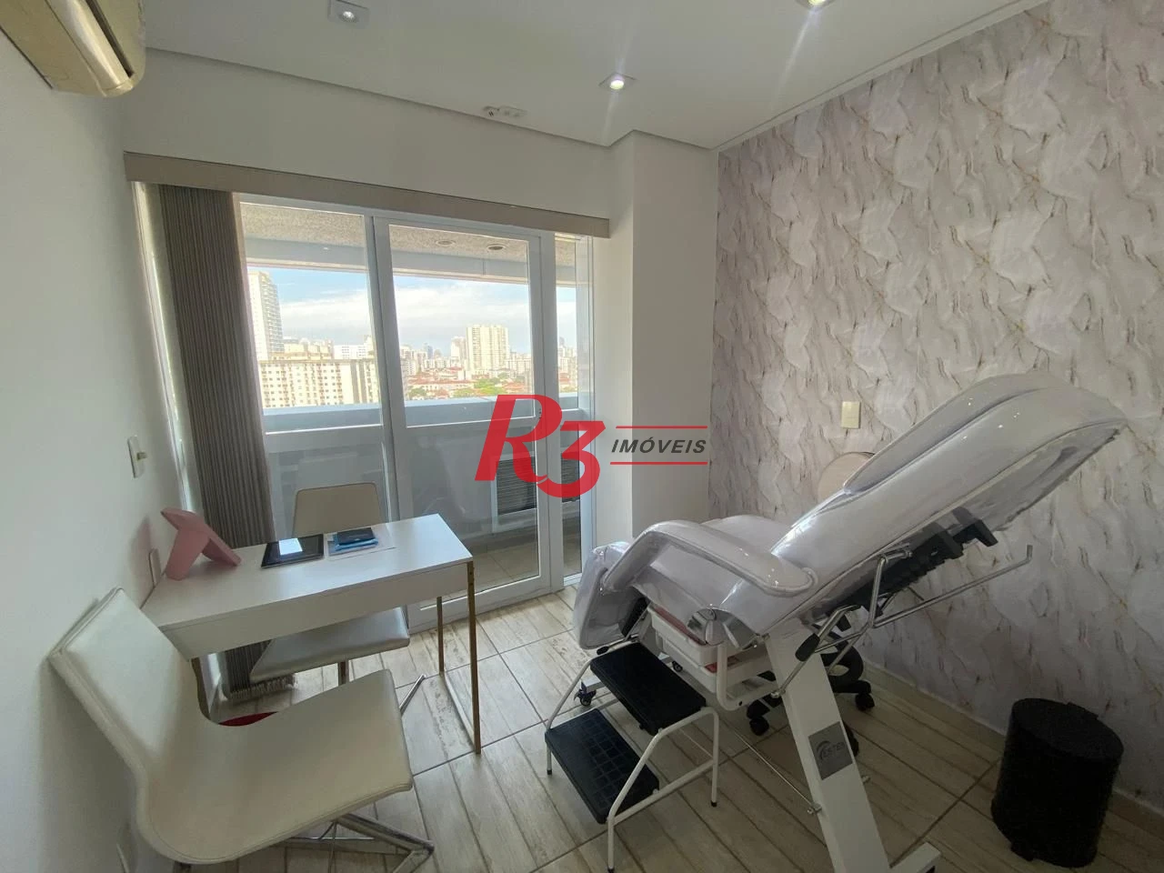 Sala à venda, 38 m² por R$ 350.000,00 - Vila Belmiro - Santos/SP