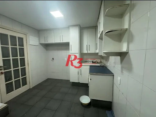 Casa com 3 dormitórios, 170 m² - venda por R$ 1.600.000,00 ou aluguel por R$ 12.000,00 - Gonzaga - Santos/SP