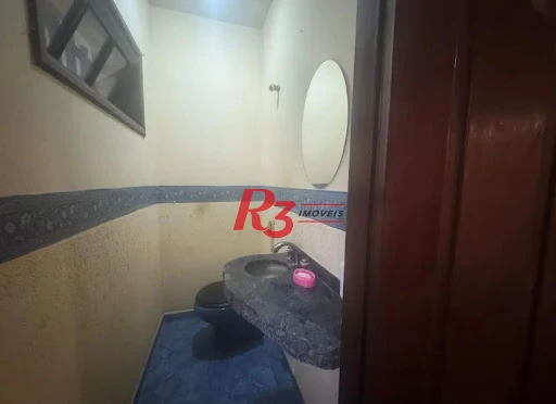 Casa com 3 dormitórios, 170 m² - venda por R$ 1.600.000,00 ou aluguel por R$ 12.000,00 - Gonzaga - Santos/SP