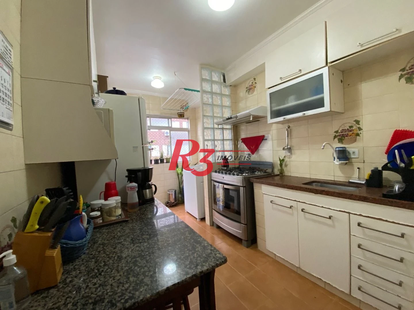 Apartamento com 3 dormitórios à venda, 91 m² por R$ 430.000,00 - Encruzilhada - Santos/SP