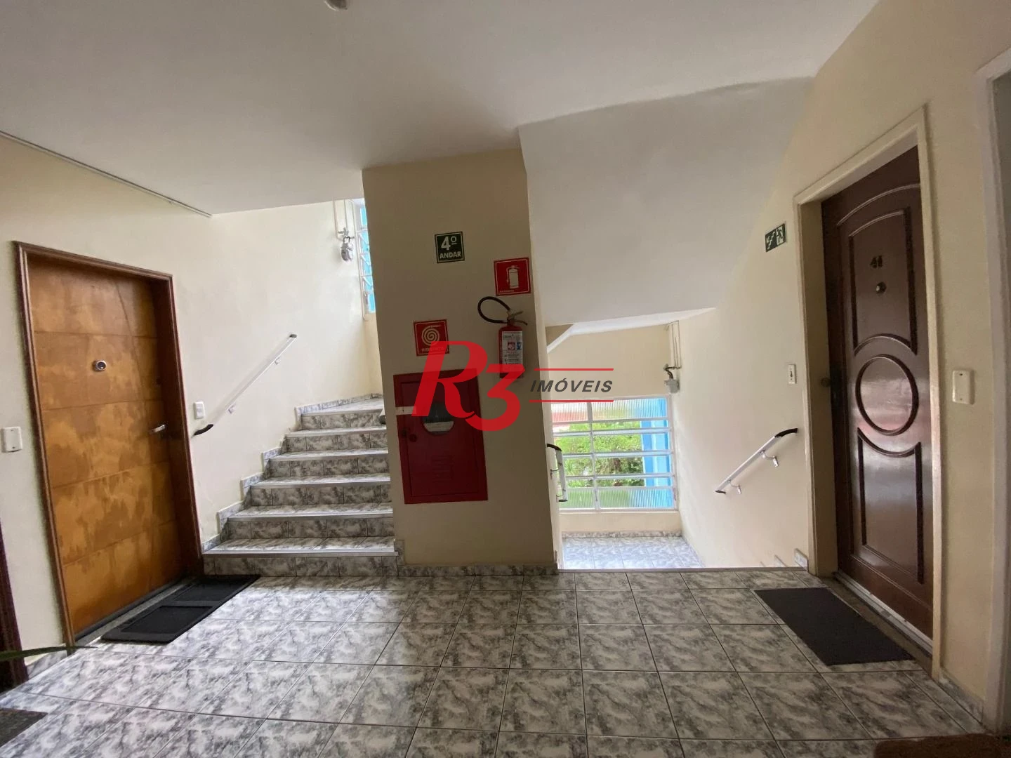 Apartamento com 3 dormitórios à venda, 91 m² por R$ 430.000,00 - Encruzilhada - Santos/SP