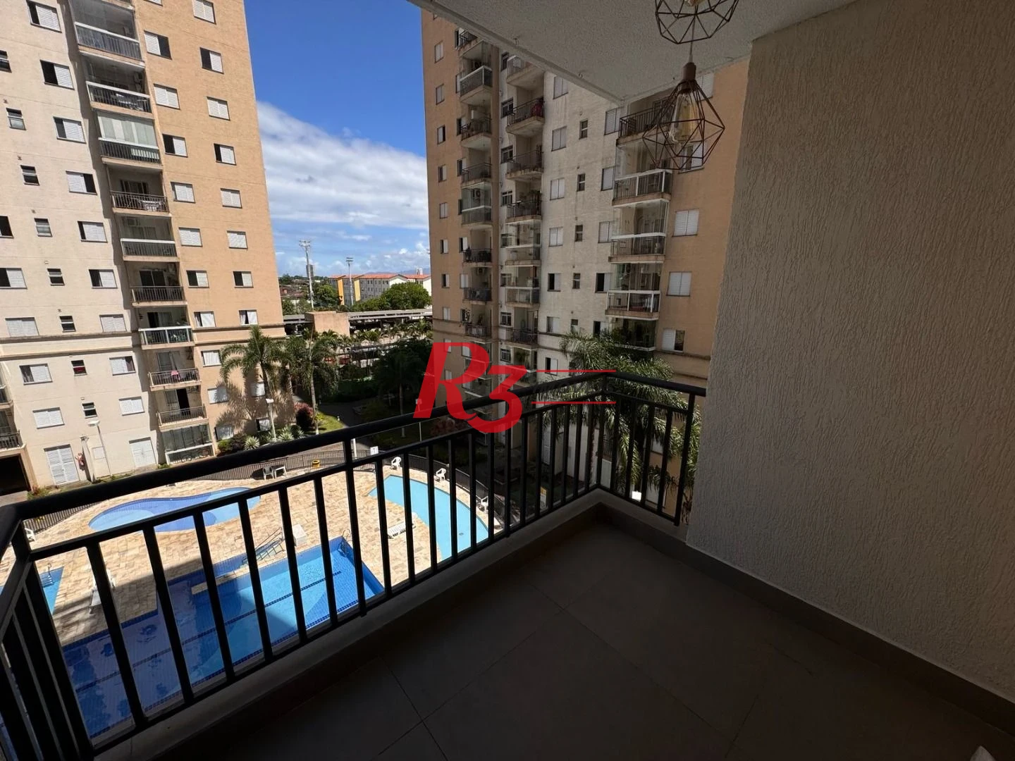 Apartamento com 3 dormitórios à venda, 69 m² por R$ 440.000,00 - Areia Branca - Santos/SP