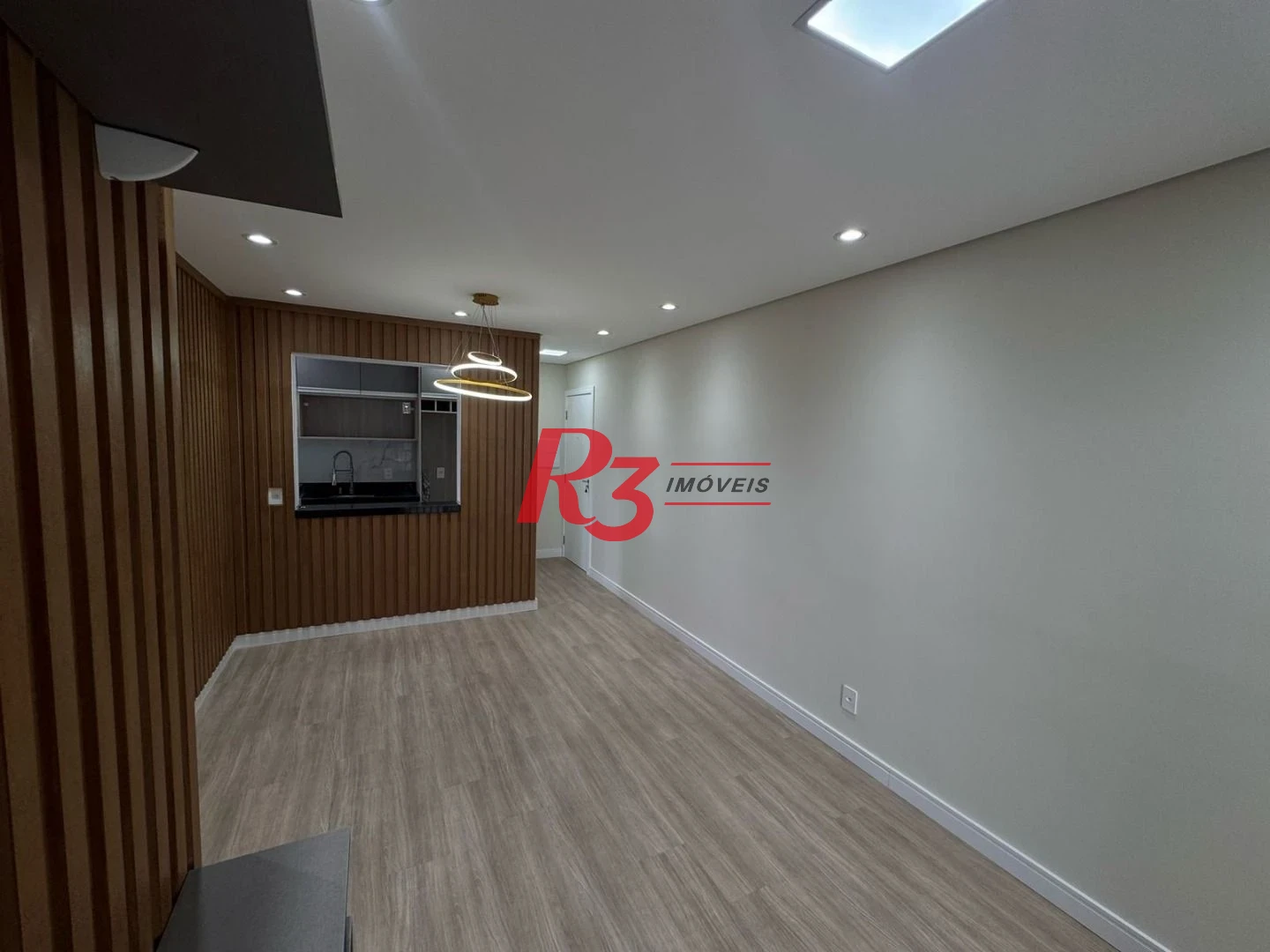 Apartamento com 3 dormitórios à venda, 69 m² por R$ 440.000,00 - Areia Branca - Santos/SP