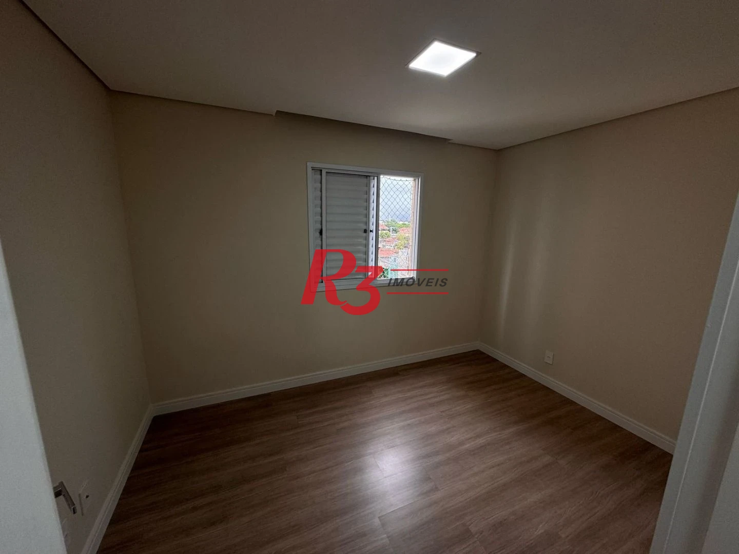 Apartamento com 3 dormitórios à venda, 69 m² por R$ 440.000,00 - Areia Branca - Santos/SP