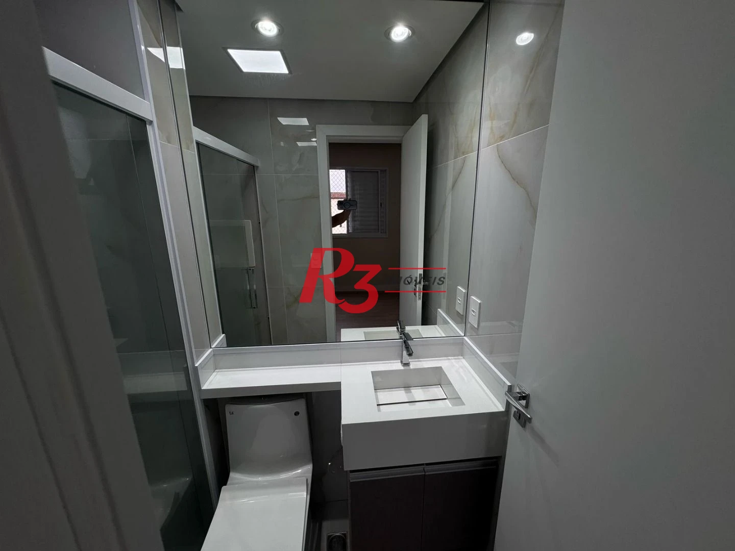 Apartamento com 3 dormitórios à venda, 69 m² por R$ 440.000,00 - Areia Branca - Santos/SP