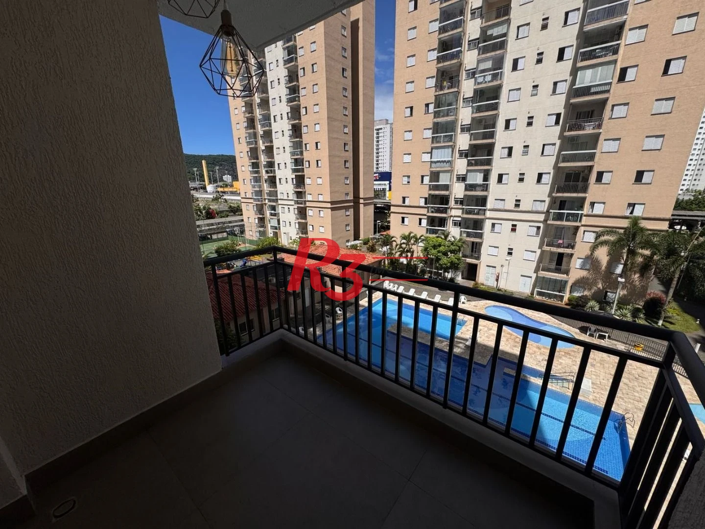 Apartamento com 3 dormitórios à venda, 69 m² por R$ 440.000,00 - Areia Branca - Santos/SP