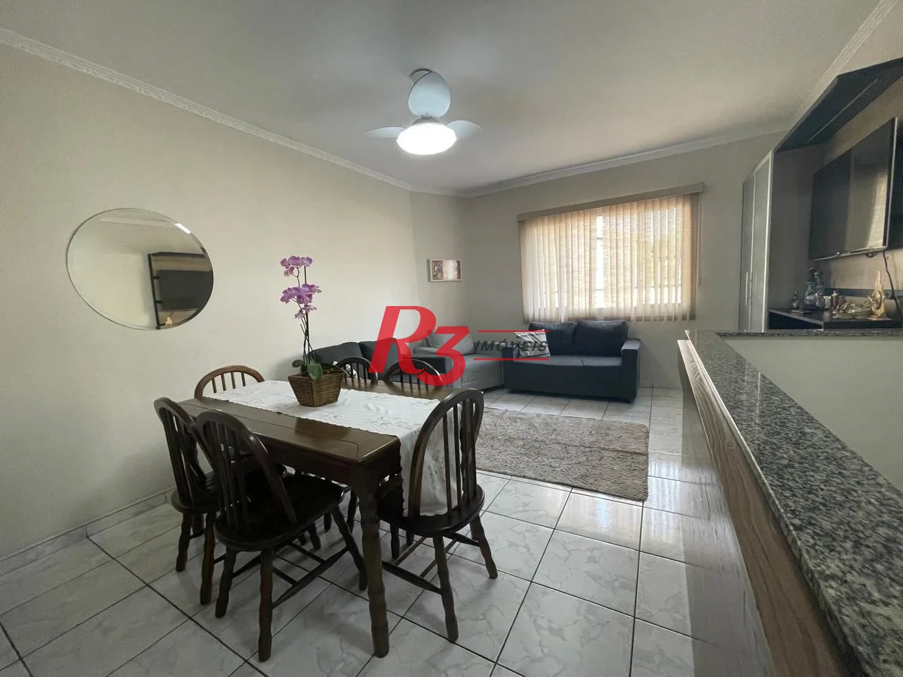 Casa com 3 dormitórios à venda, 111 m² por R$ 690.000,00 - Marapé - Santos/SP