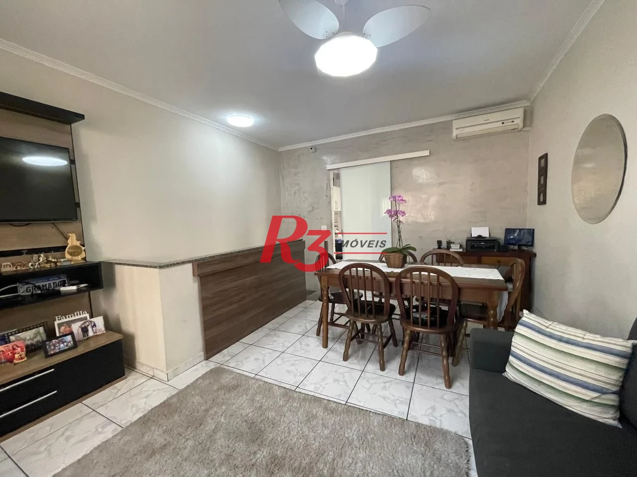 Casa com 3 dormitórios à venda, 111 m² por R$ 690.000,00 - Marapé - Santos/SP