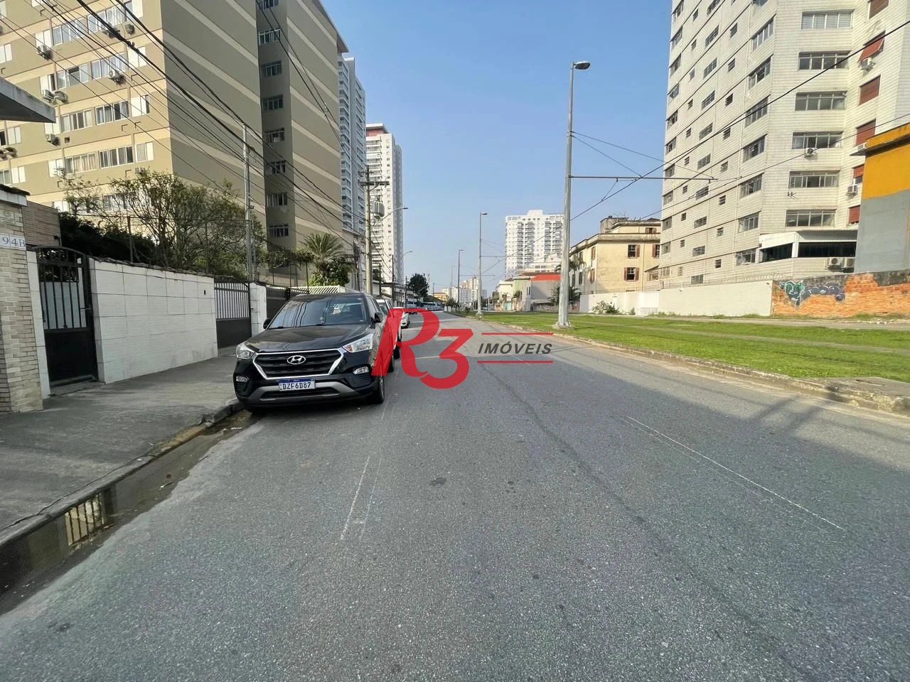Casa com 3 dormitórios à venda, 111 m² por R$ 690.000,00 - Marapé - Santos/SP